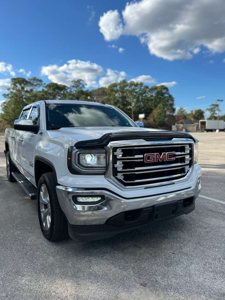 2018 GMC Sierra 4WD Crew Cab Short Box SLT's photo